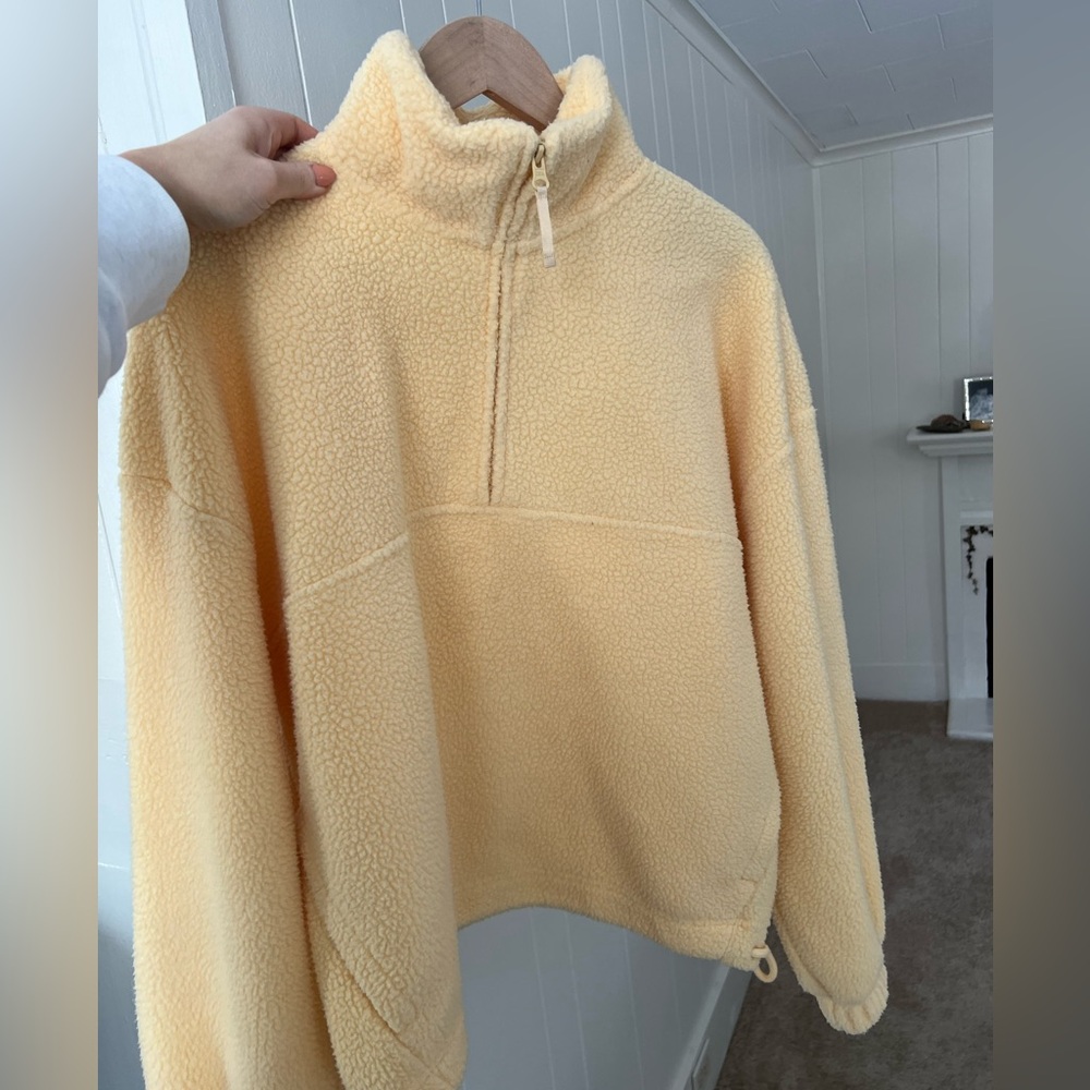 DSG Butter Yellow Fleece Pullover